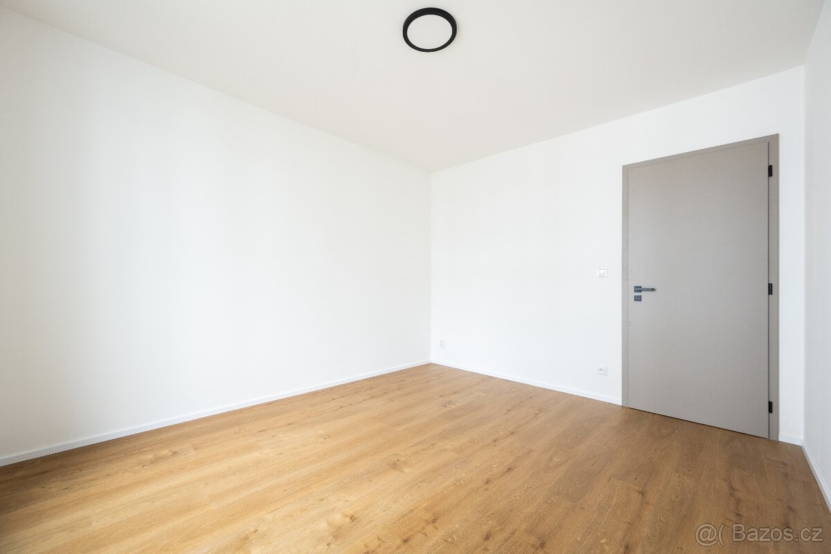 Byt 2+kk 55,6m2 s balkónem 4,7m2 - 6