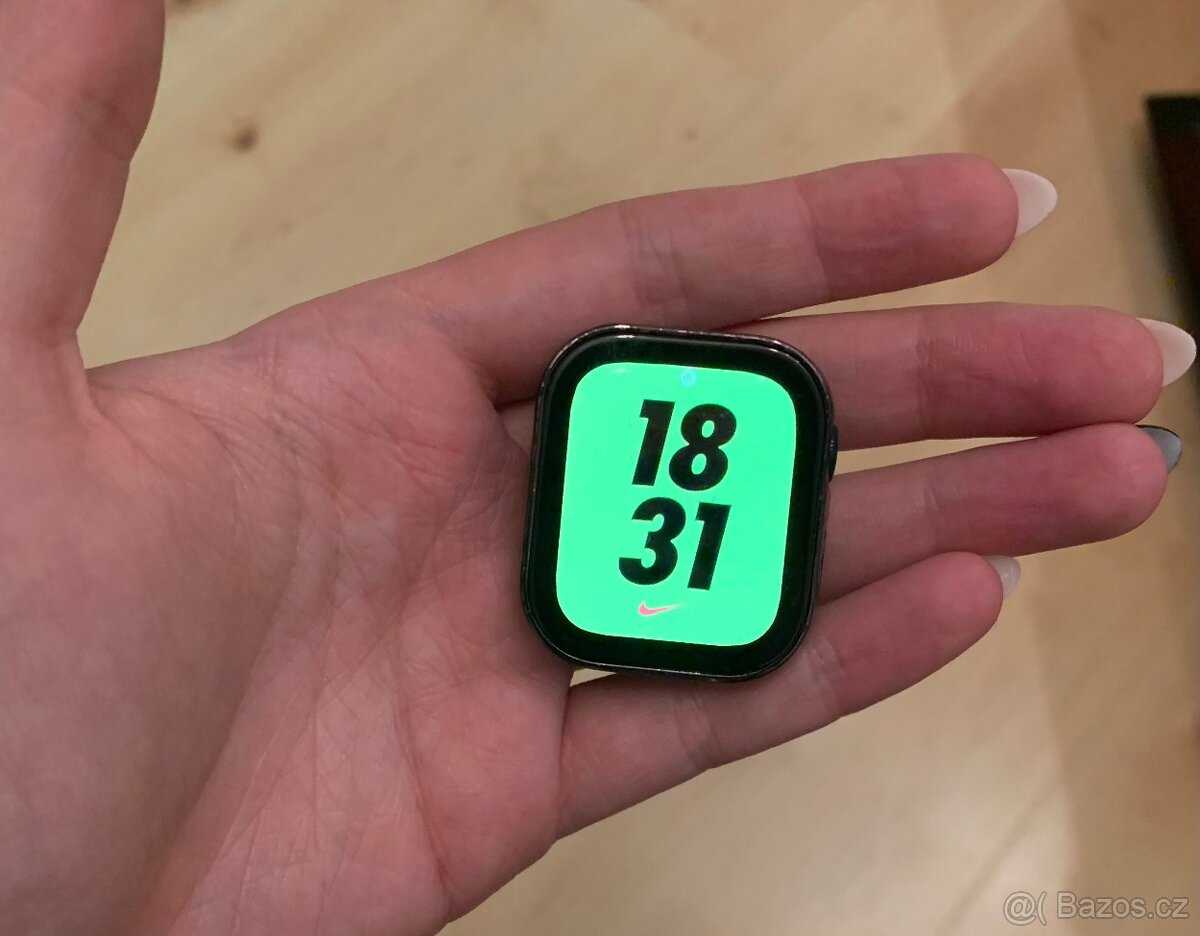 Apple Watch 7 - 6