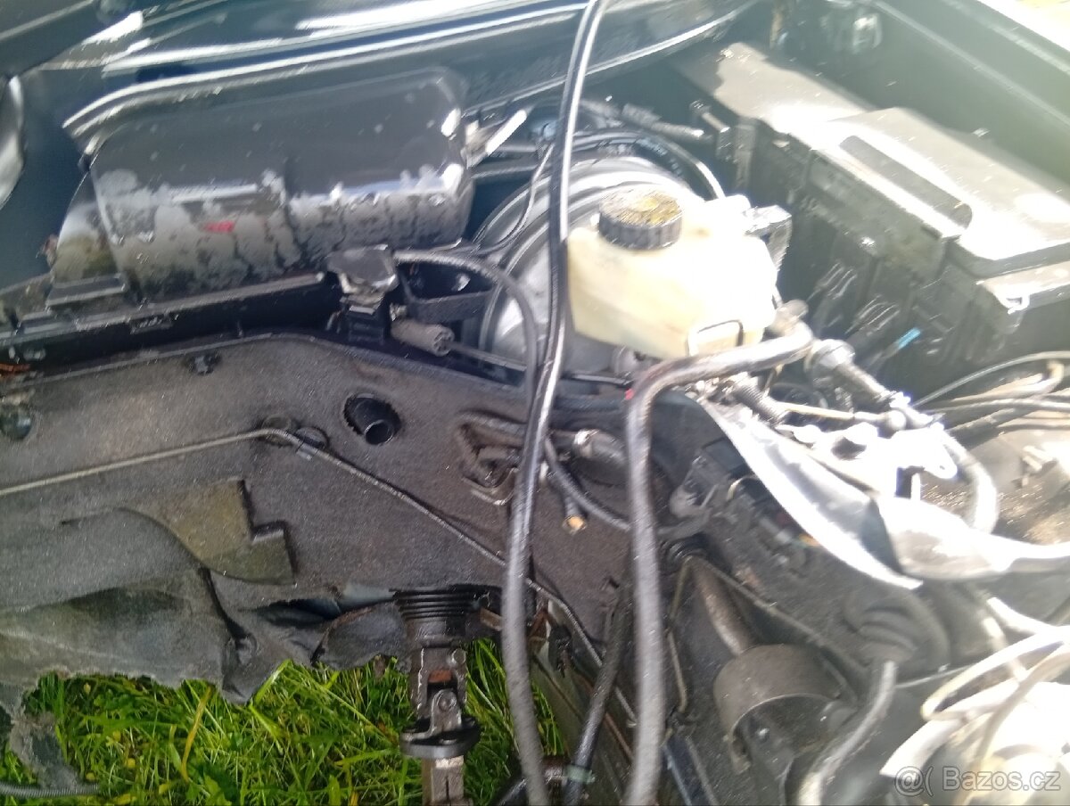 Mercedes w210 díly - 6