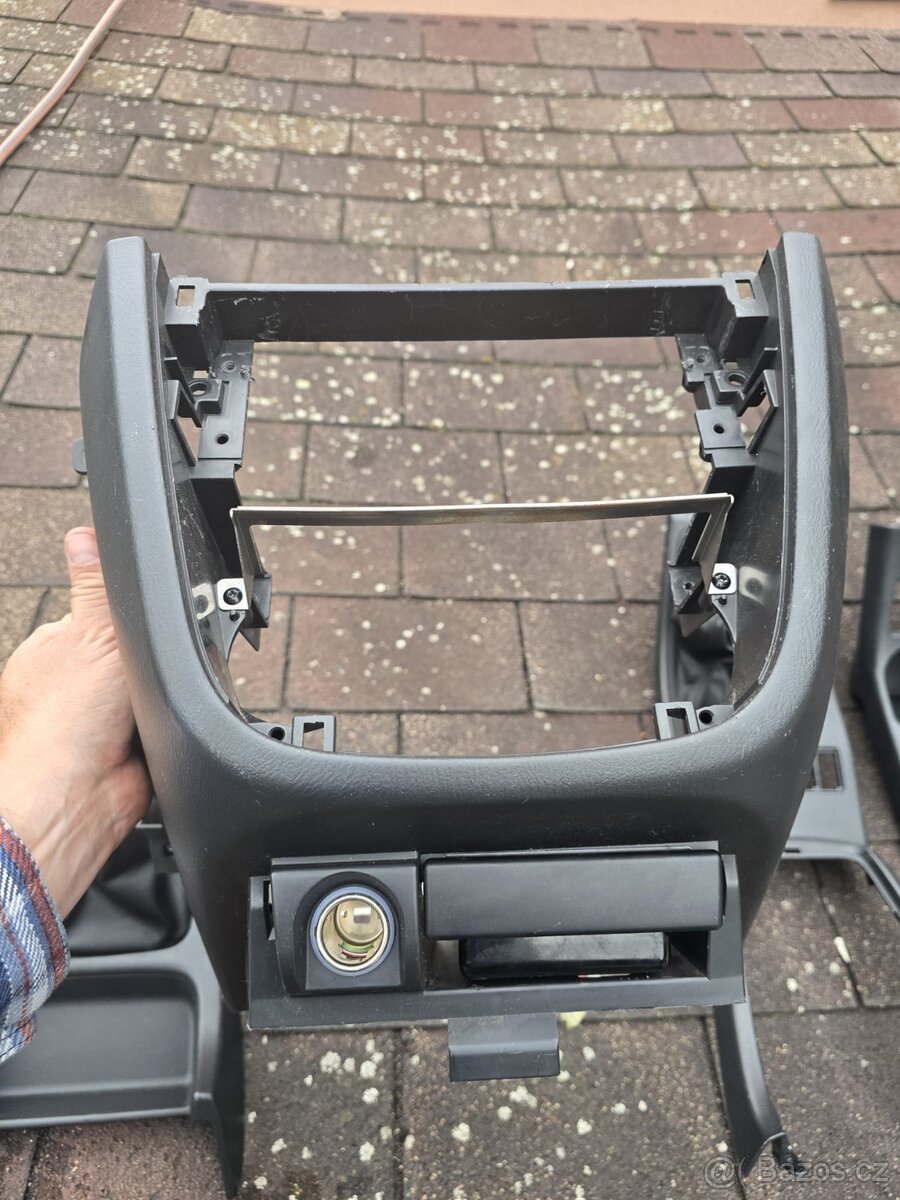 Subaru Impreza WRX 2003-2005 GD - plasty interiér - 6