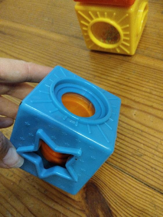 Plastové aktivní hračky - 6