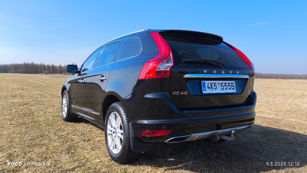 Volvo XC60 2.4 5VÁLEC 4X4 MANUÁL LED FACE - 6