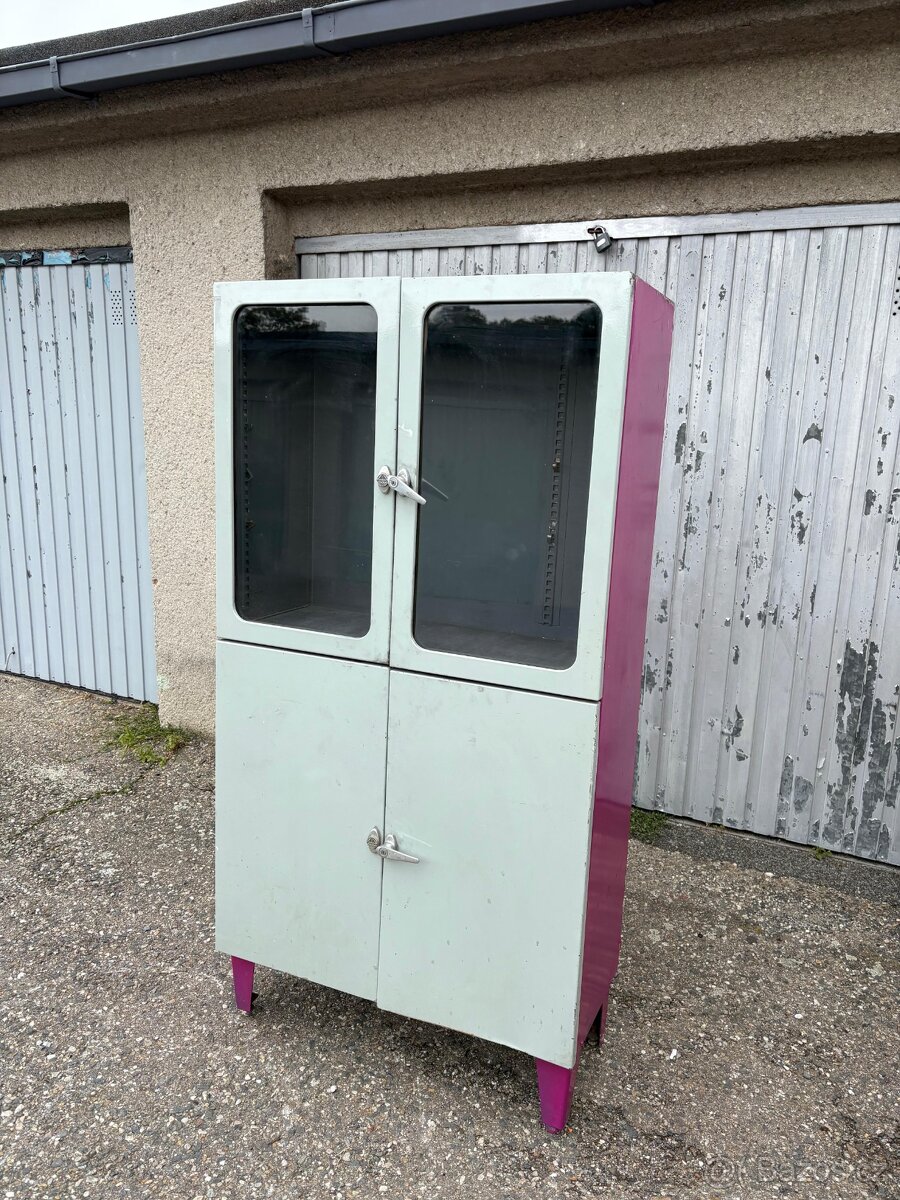 Lékařská skříň - 6