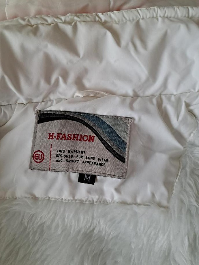 teplá vesta s odep. kapucí i kožešinou, vel. S zn. H-Fashion - 6