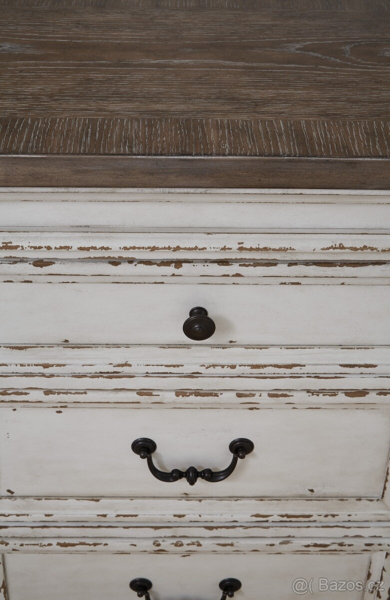 Luxusní jídelna ve vintage stylu - 6