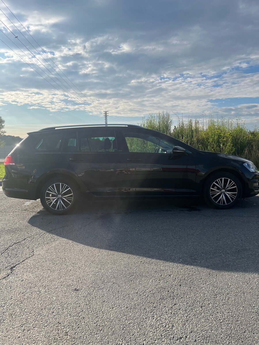 Volkswagen Golf 7 Allstar 2.0TDI - 6