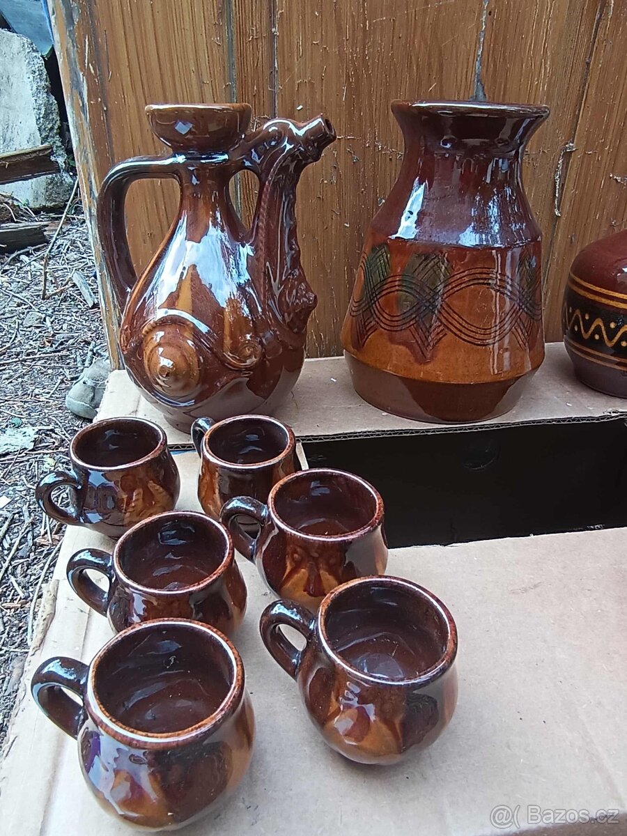 Dva retro sety glazované keramiky. - 6