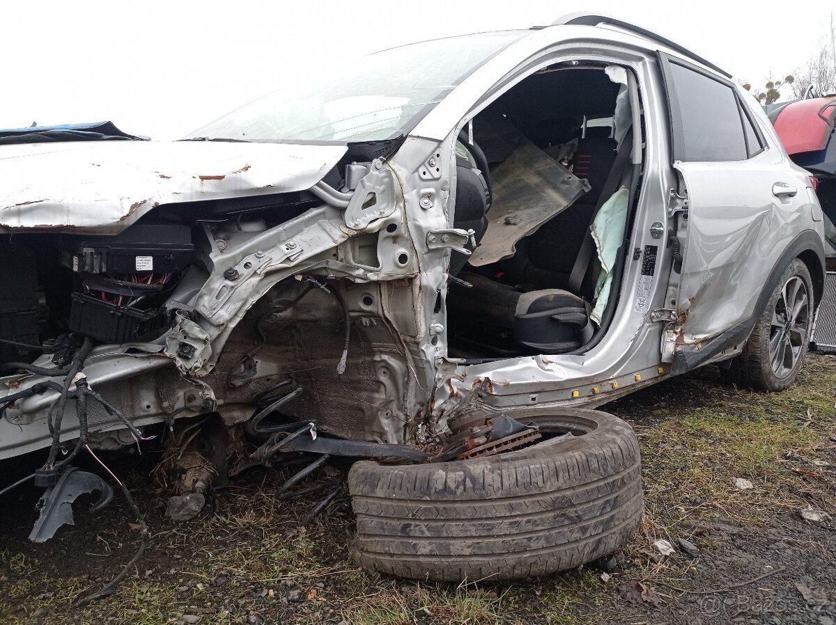 Kia Stonic na díly - 6