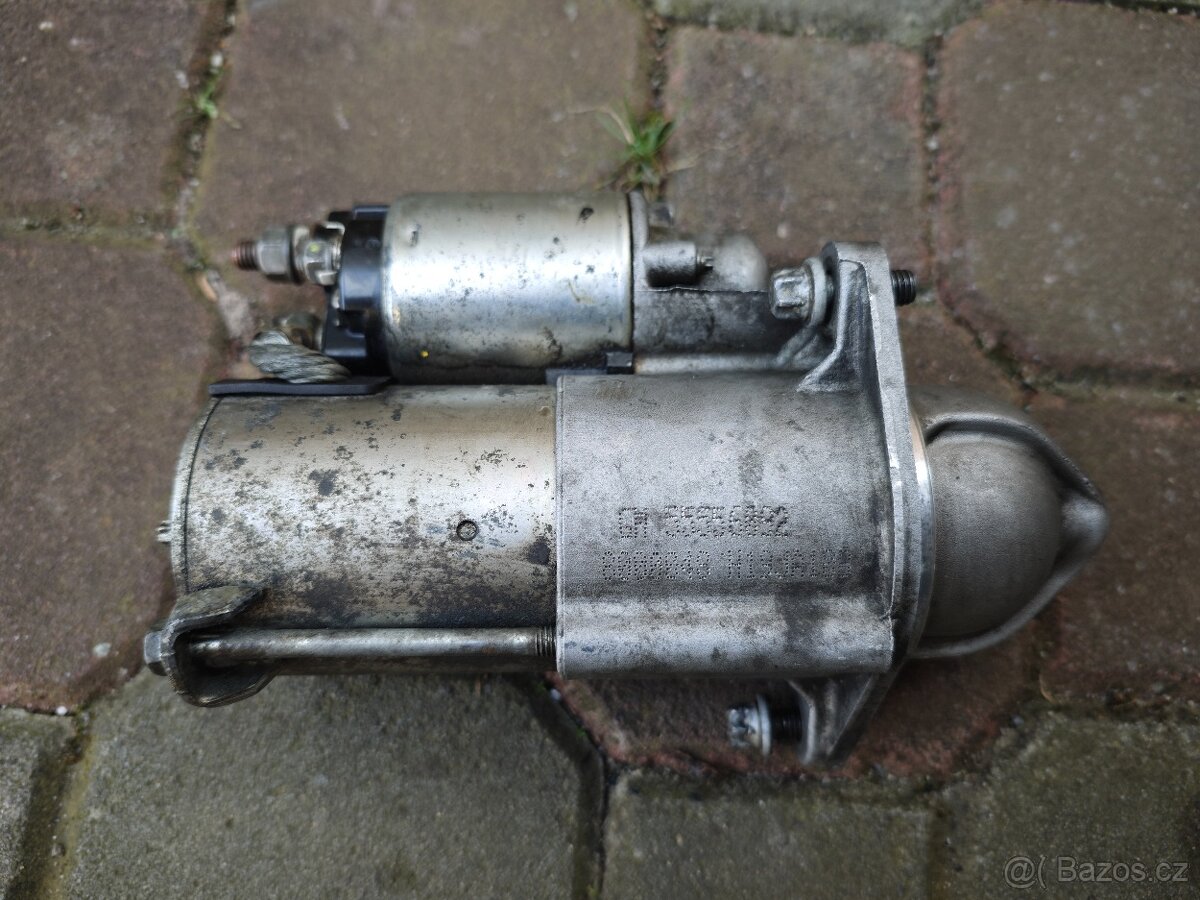 Opel Corsa D OPC díly - 6