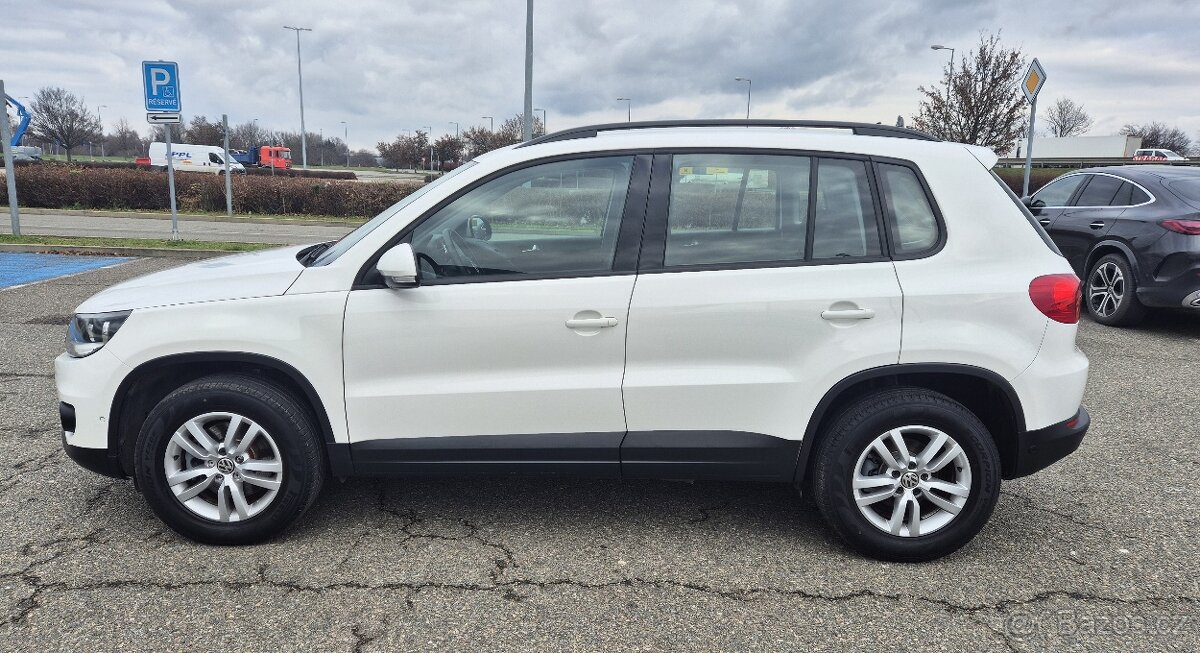 VW TIGUAN 2.0TDI 1 MAJITEL 106 TIS.KM AUT. KLIMA PARK AUT - 6