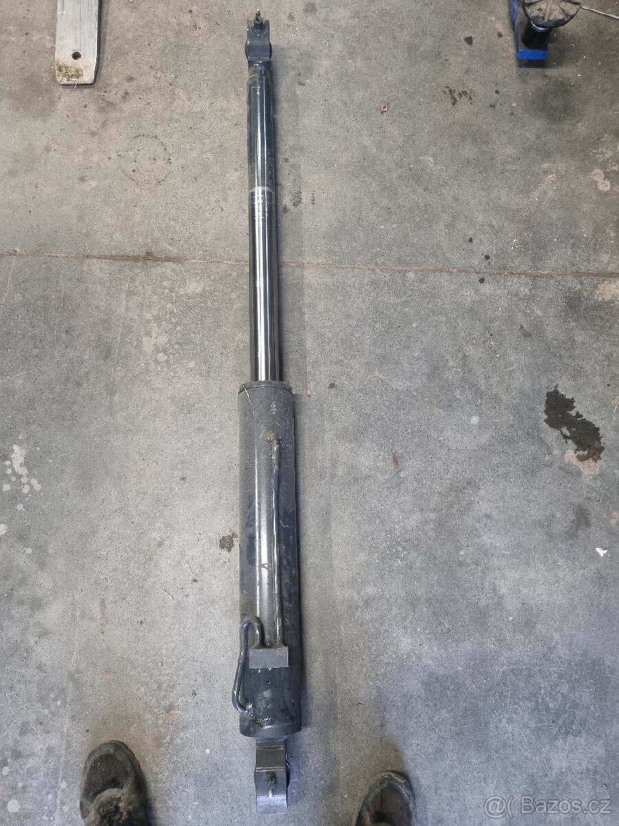 Hydraulické válce dvoučiné, pístnice. 2 ks - 6