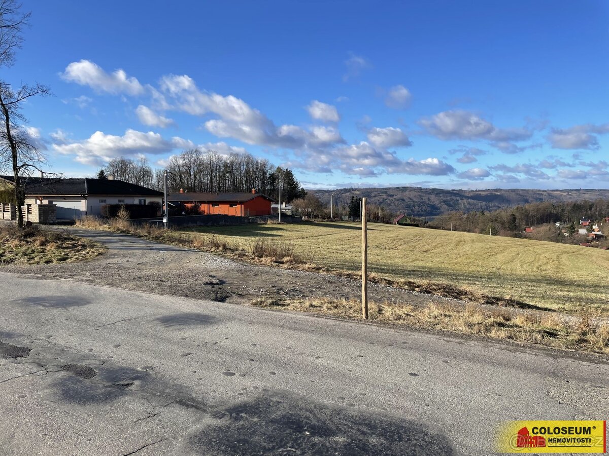 Blansko - Těchov, zemědělská půda 6 556 m2, investice - poze - 6