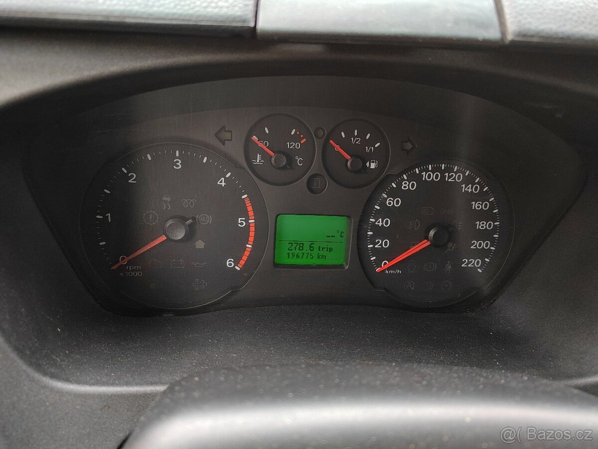 Ford Transit 9 míst - 2.4 TDCi 85 kW - plošina - 6