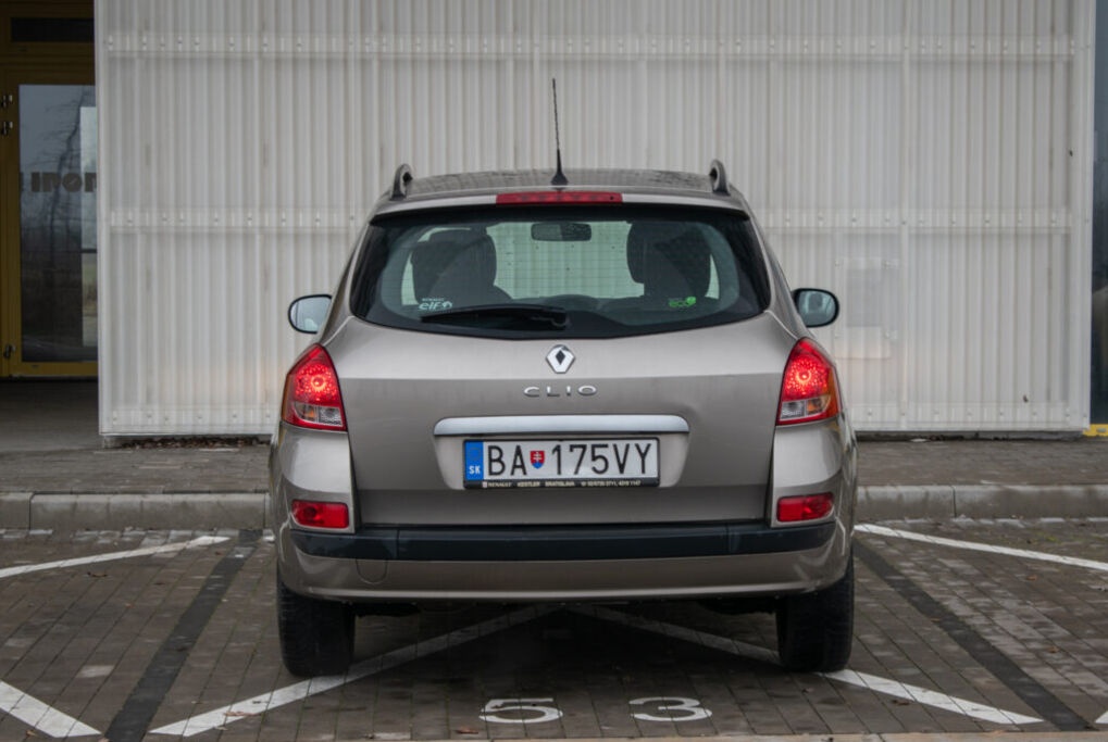 Renault Clio Grandtour 1.2 SK / 1.majiteľ - 6
