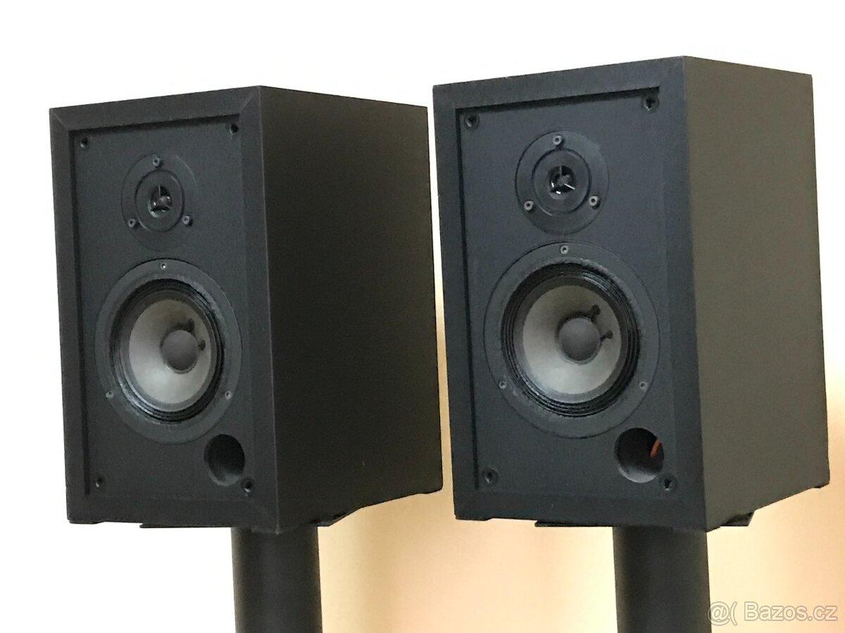 Triangle Titus e Velice zachovalé - 6