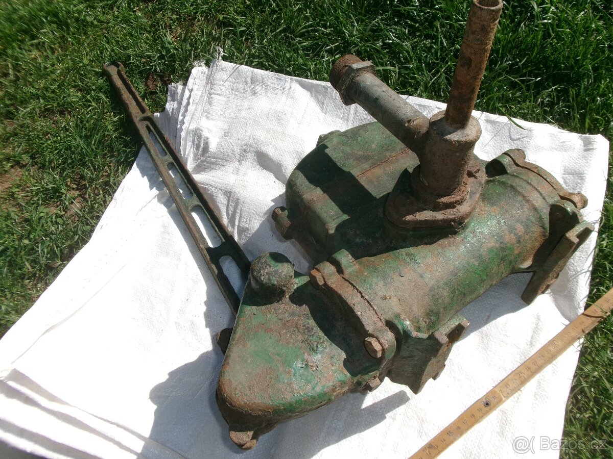 prodám stará ruční vodní čerpadla - Sigma-Mostar, Rejsek a d - 6