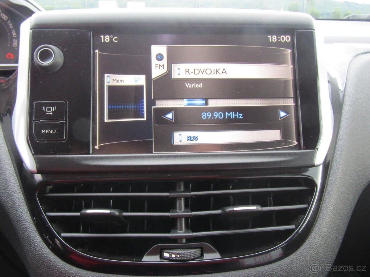 Peugeot 208 1.2 VTi , 60 kW benzín, 2013 - 6