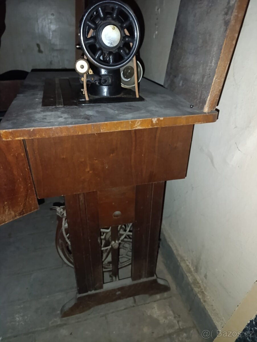 Šicí stroj MINERVA - 6