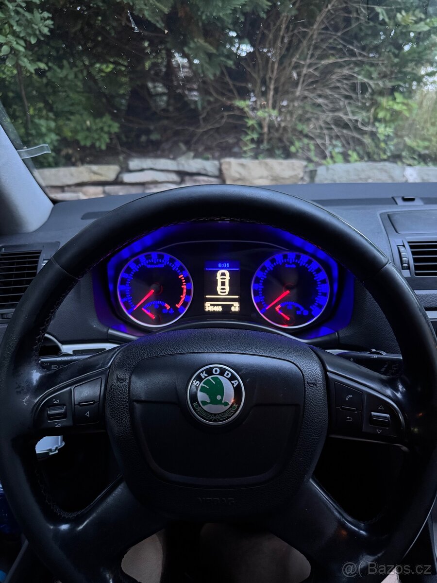 Octavie 2 budíky maxidot performance - 6