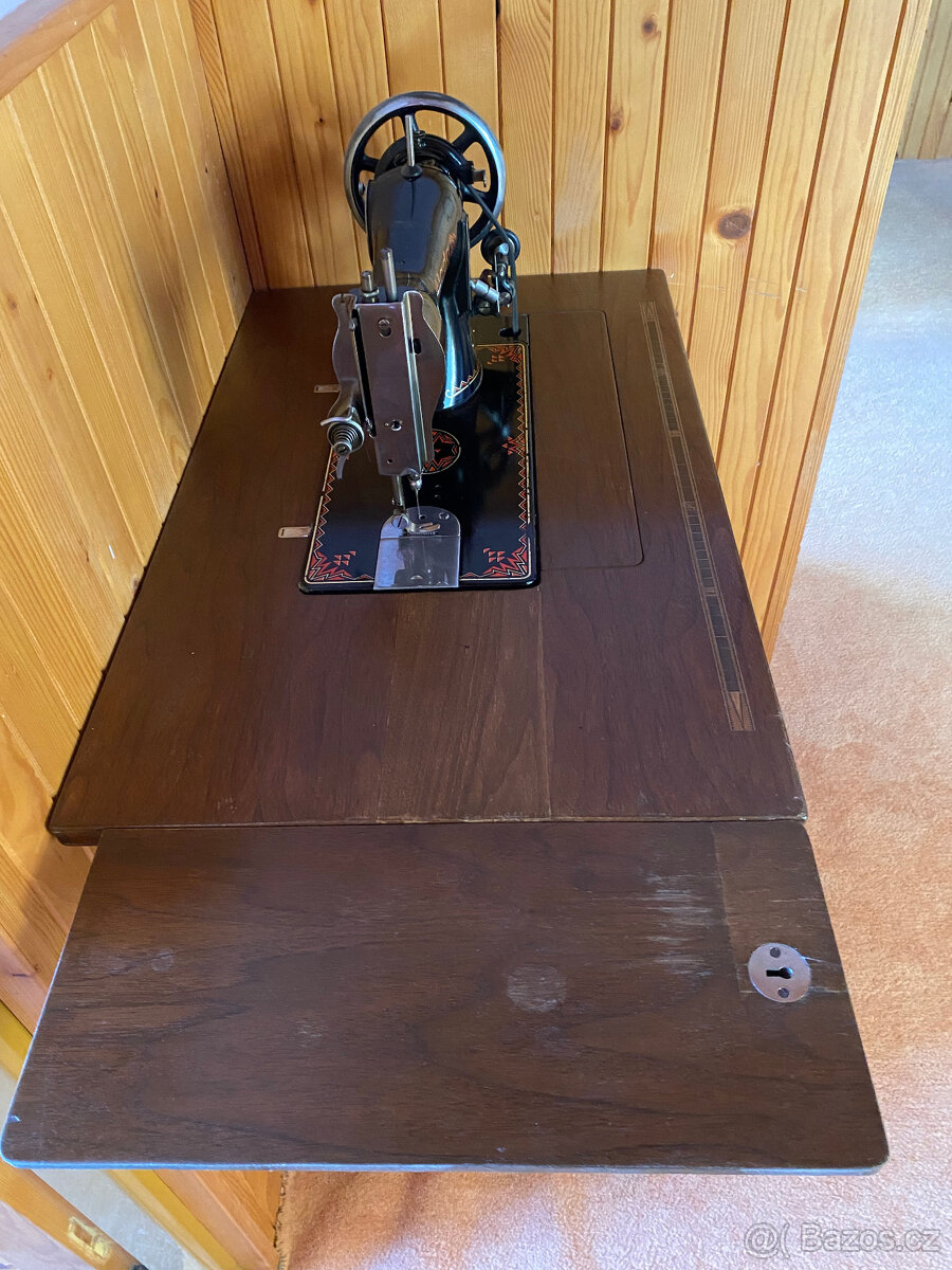 Šlapací stroj Lada - 6