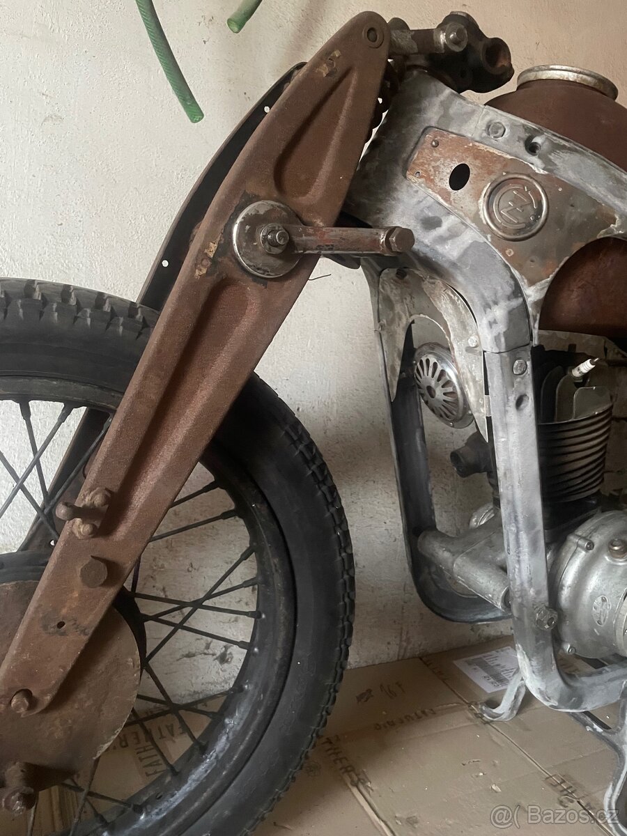 ČZ 250 Tourist - 6