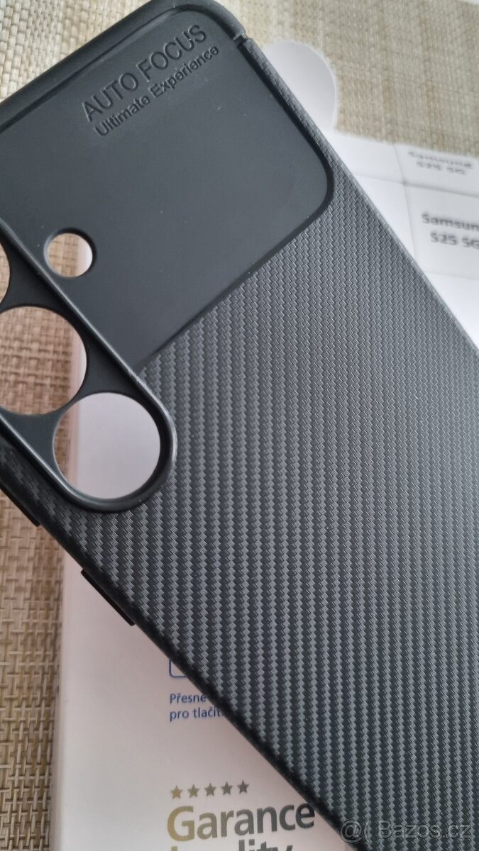 Samsung Galaxy S25 kryt carbon nejmenší verze - 6