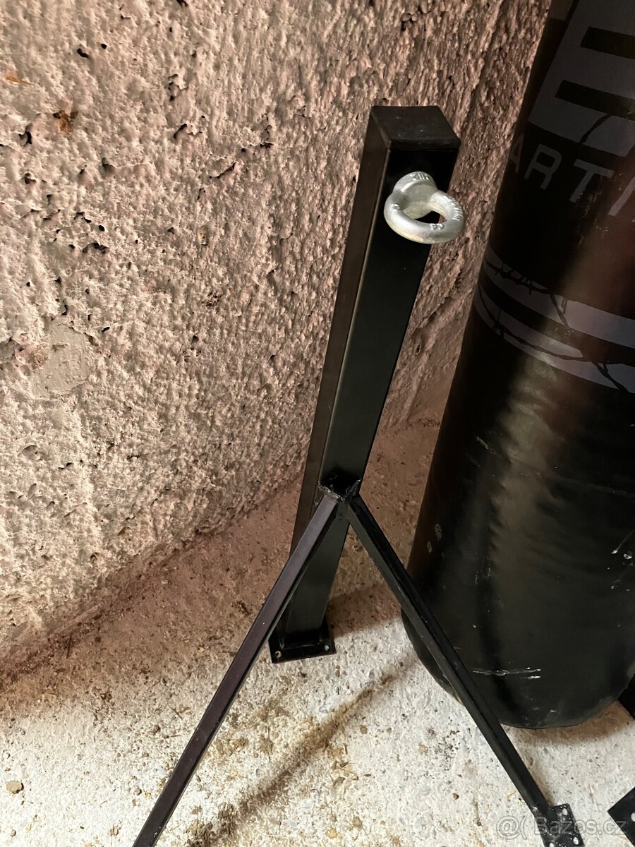 Boxovací pytel spolu s držáky - 6