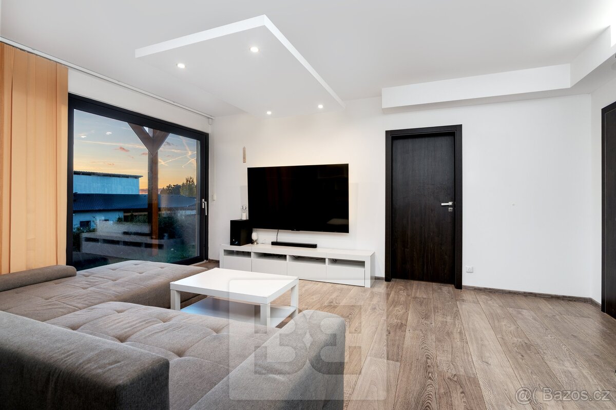 Prodej patrového rodinného domu se zaradou v Třemošné, 1270m - 6