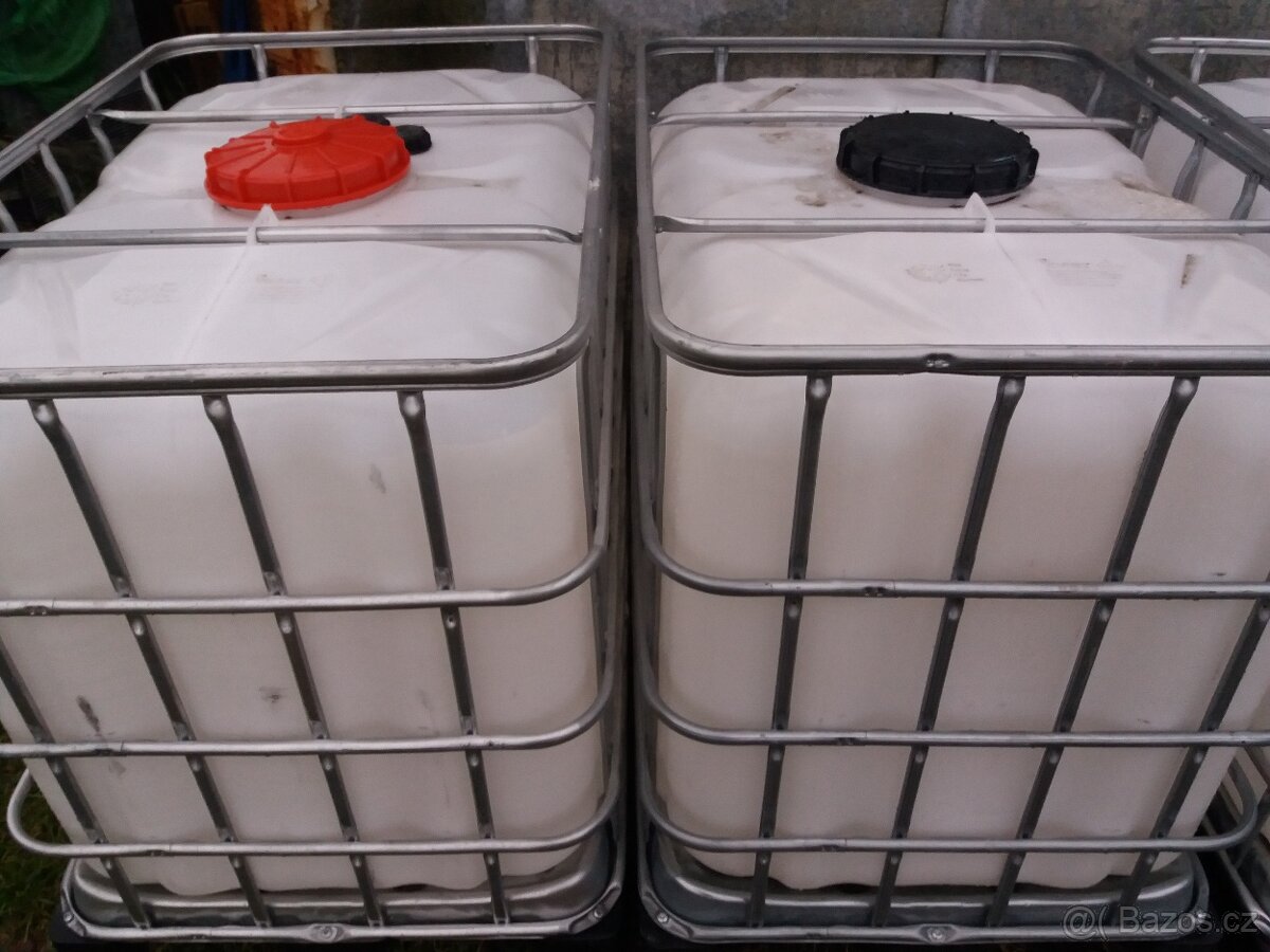 600 litrová IBC nádrž - 6