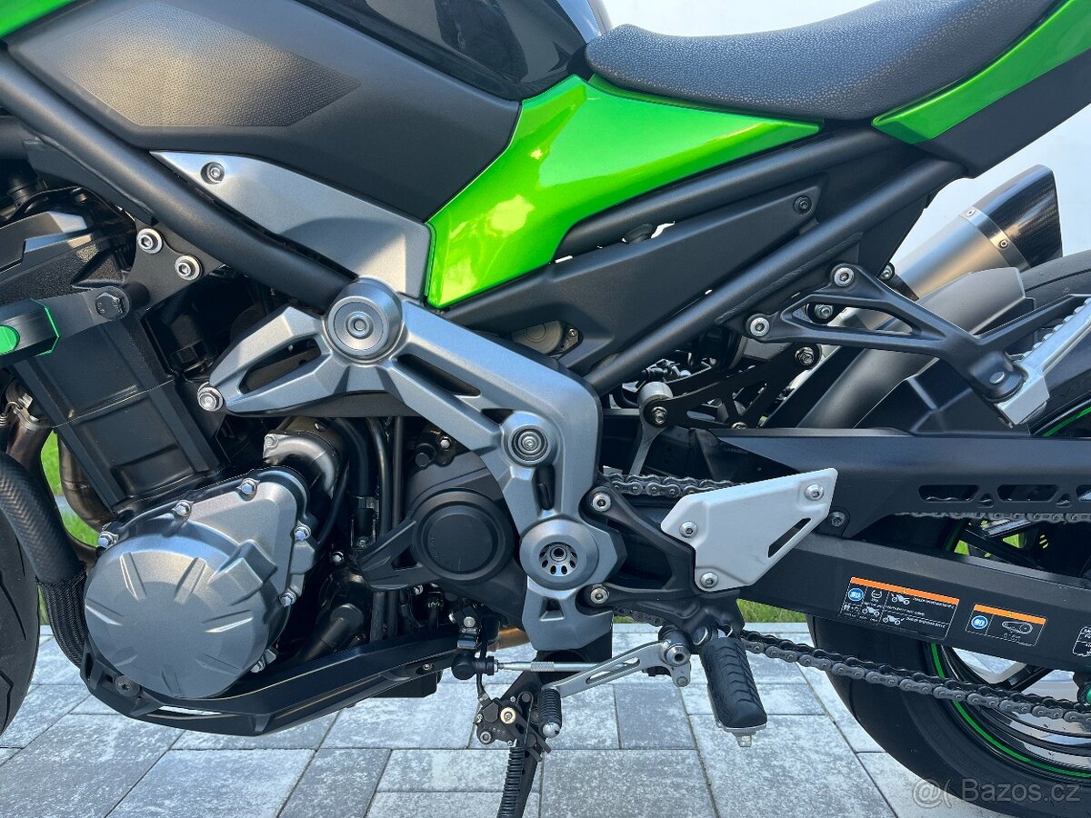 Kawasaki Z900 - 6