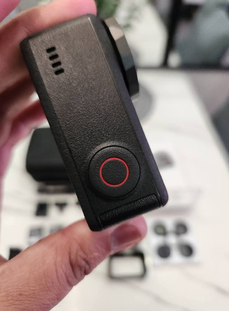 DJI Osmo Action 5 Pro Adventure Combo - 6