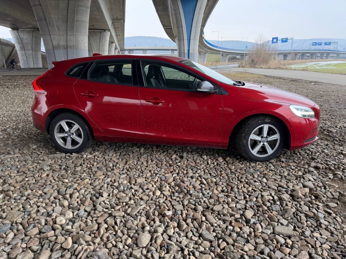 Volvo v40 D3 2019r - 6