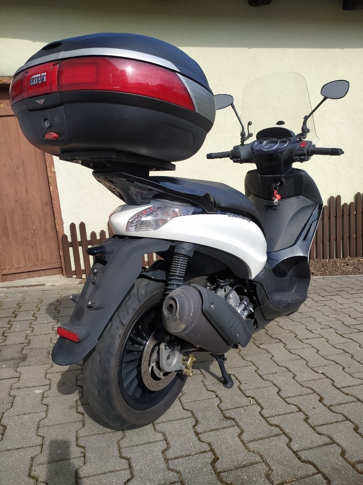 Piaggio Beverly 300 - 6
