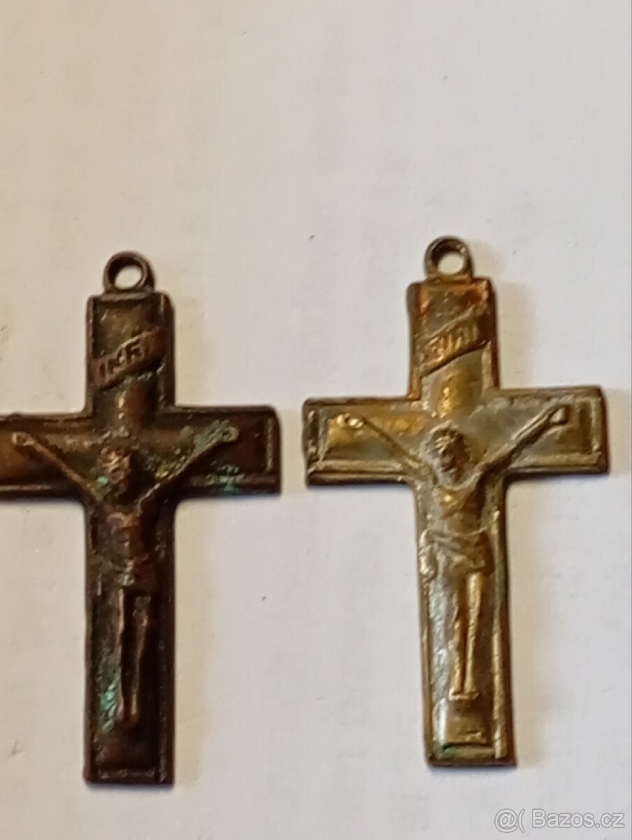 Kříže, madonky, sv. obrázky a staré modlitební knížky - 6