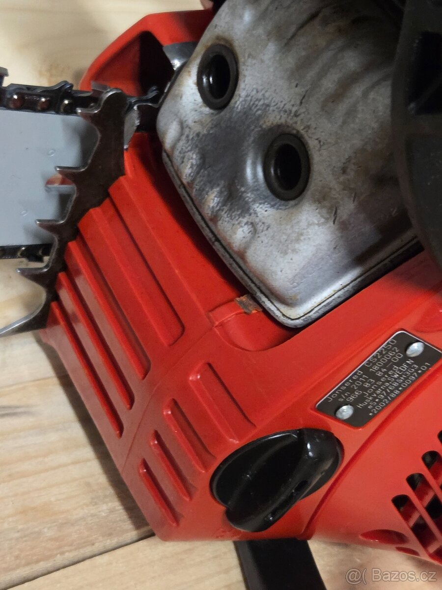 Jonsered CS2250S motorova pila v top stavu - 6