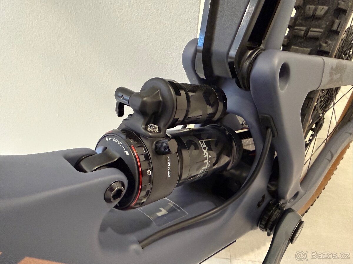 Santa cruz Megatower L - 6