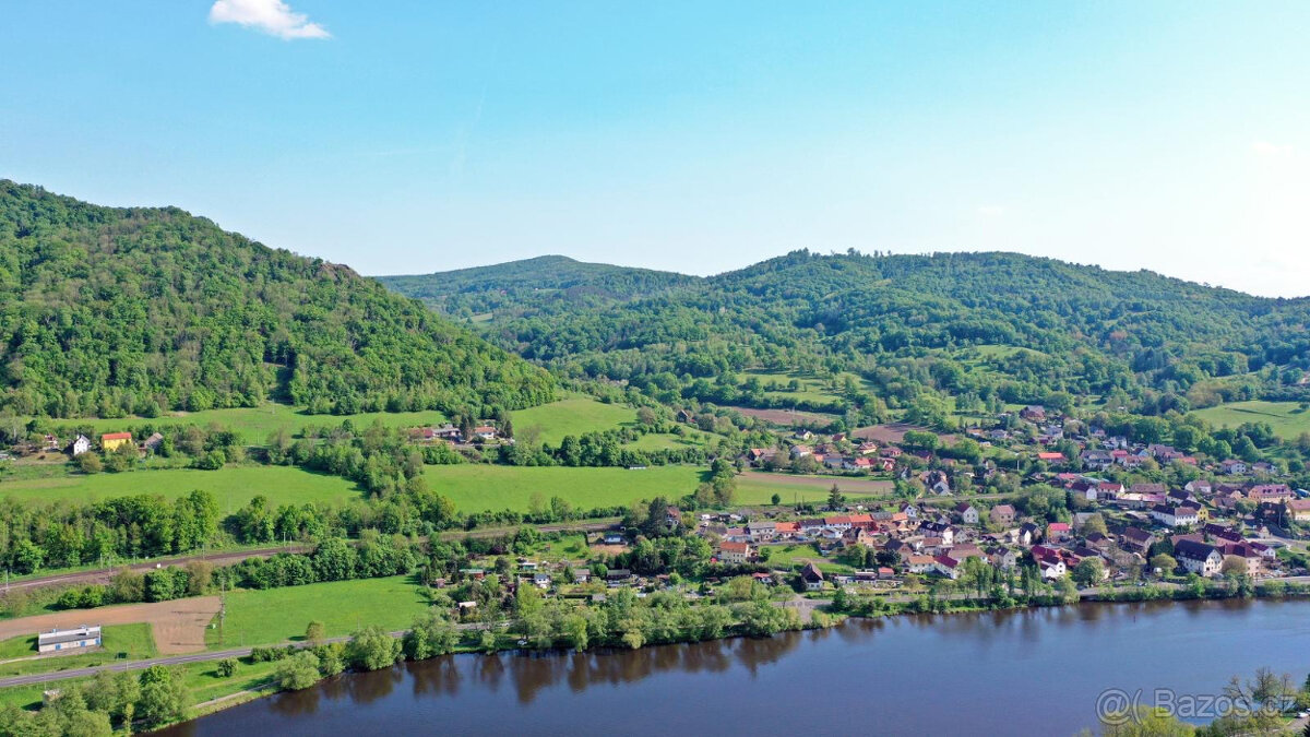 Chata na přenadherném miste s užasným vyhledem na reku - 6