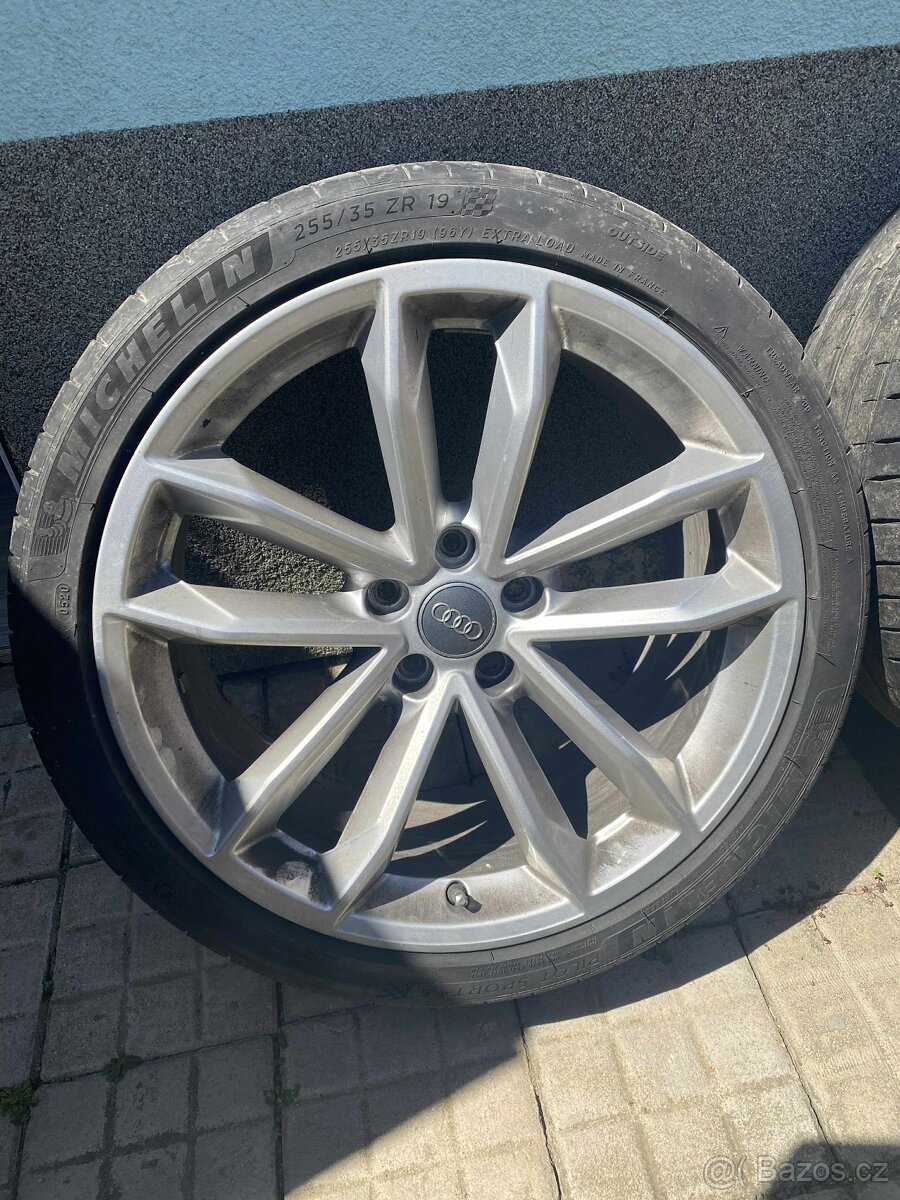 Prodám Alu disky s pneu na Audi A5 - 6