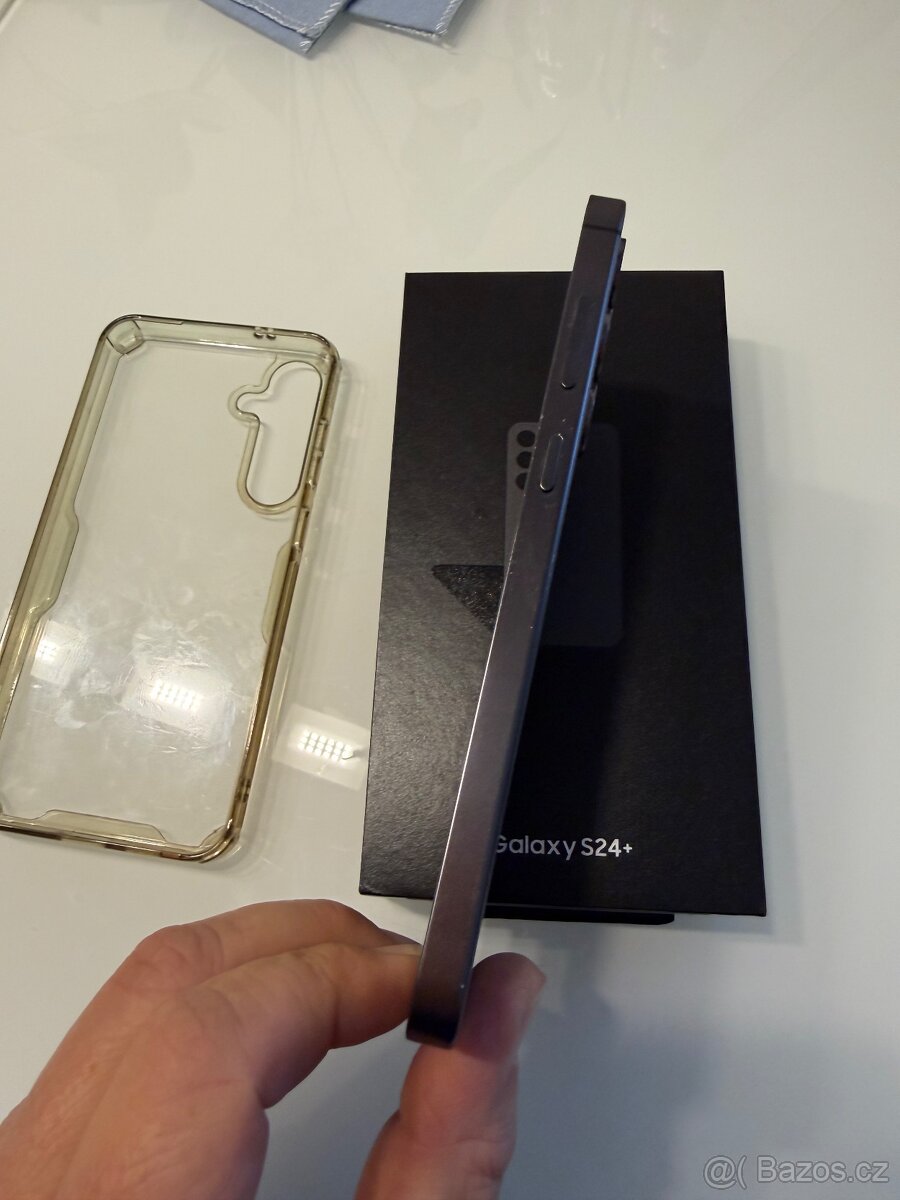 Samsung galaxy S24+ - 6