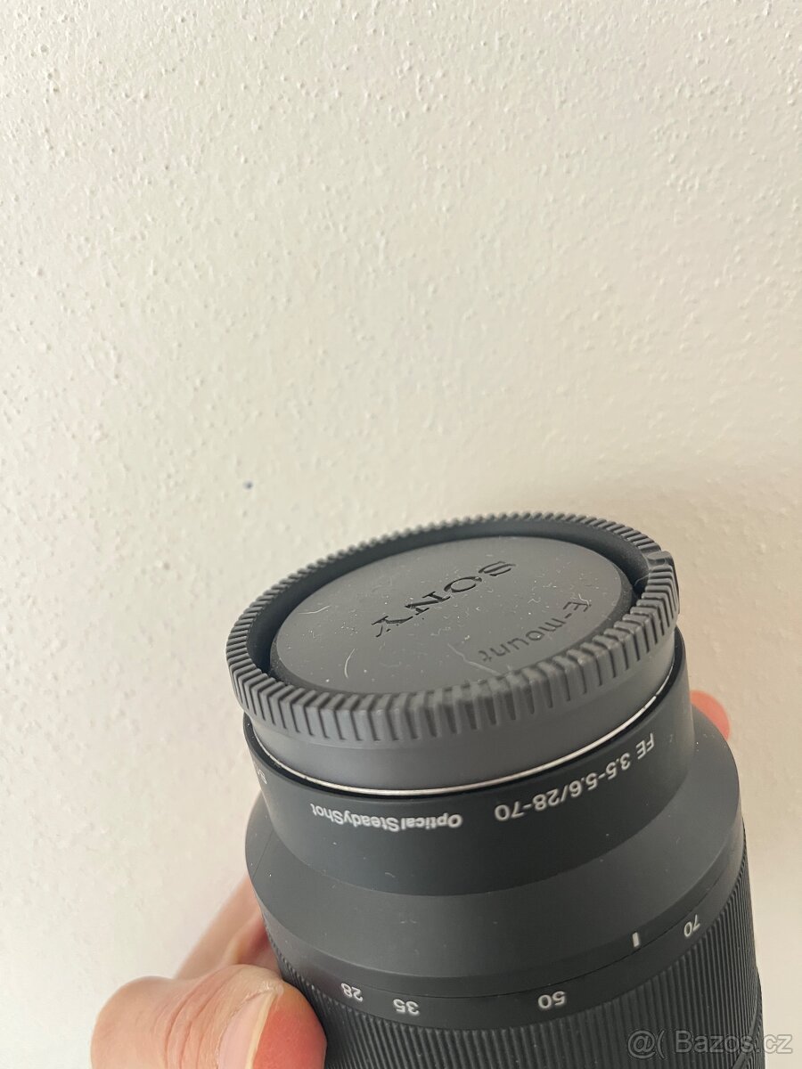 Sony FE 28–70mm f/3.5–5.6 OSS (Optical SteadyShot). - 6