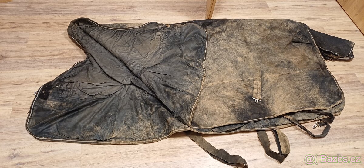 Prodám více výběhových dek na koně - 6