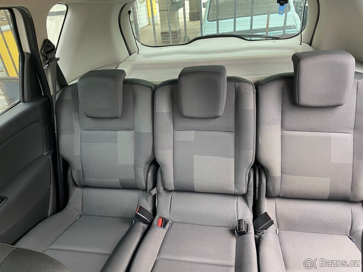 Renault megane scenic 1.5 dci 2010 - 6