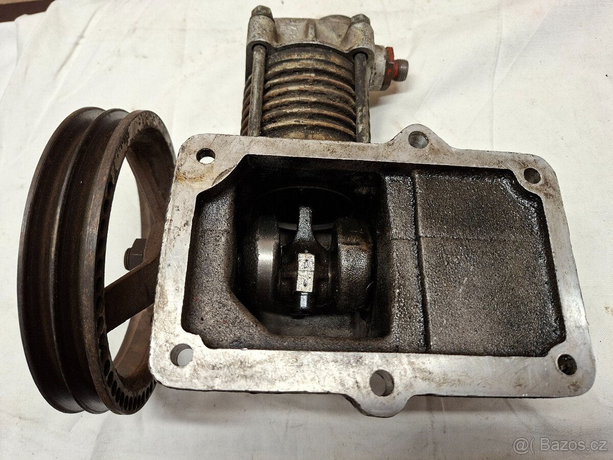 Kompresor AVIA A30, Jikov 129 - 6