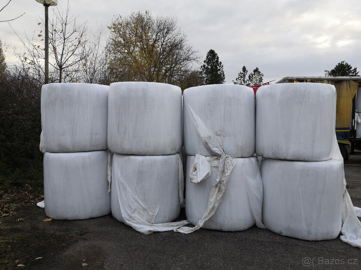 Prodám balíky sena a senáže, kamionem rozvezem po ČR. v ceně - 6