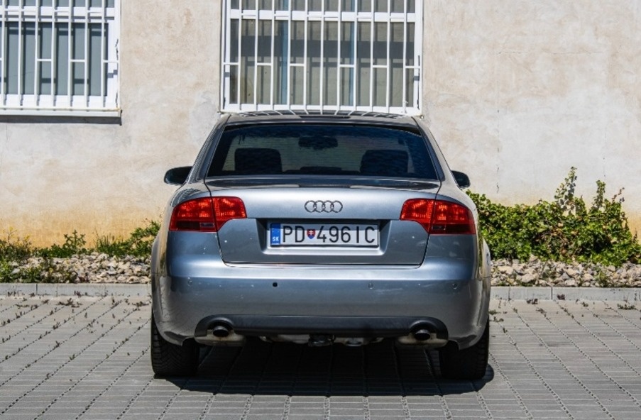 AUDI A4 2.0 TDI QUATTRO - 6
