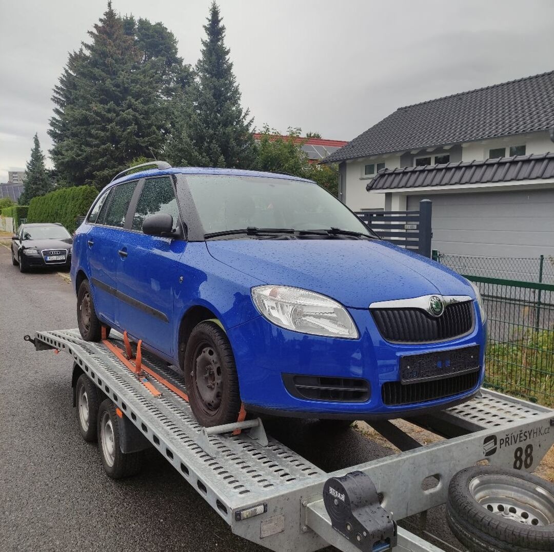 Skoda Fabia 2 1.4 MPI kombi modrá - 6