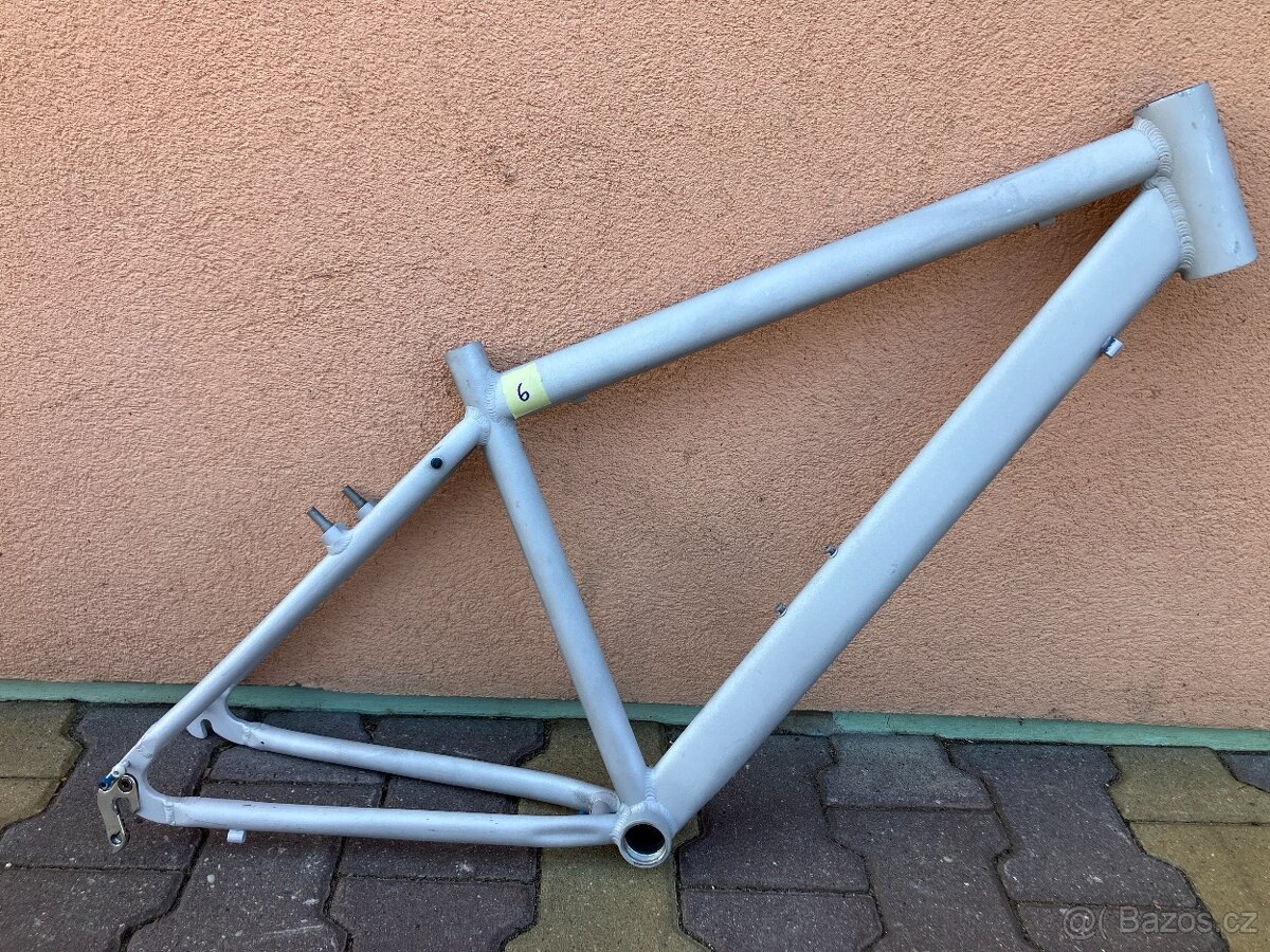 RÁMY NA KOLA 26 A 28 PALCŮ - 6