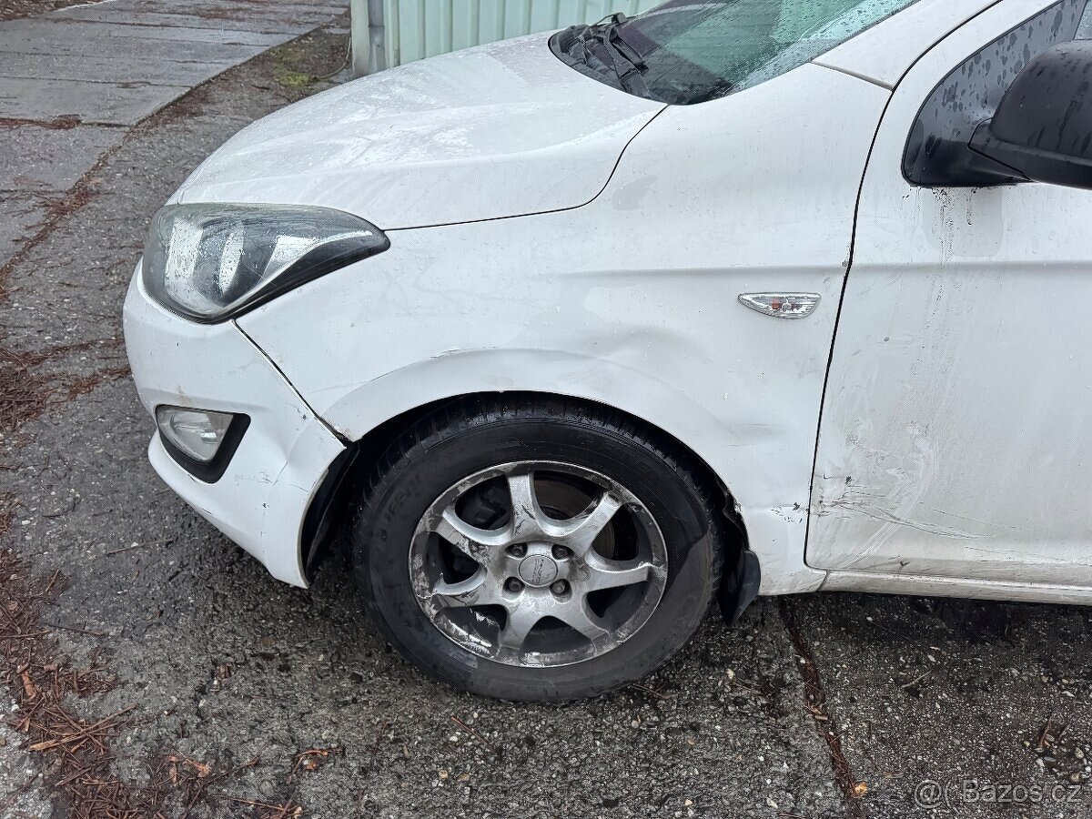 HYUNDAI I20 1,2 62KW,ROK 2013,NAJ 180TKM,KLIMA,DOHODA - 6