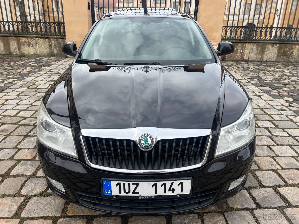ŠKODA OCTAVIA 2.0TDI 103KW /FL/XENON/ŠÍBR/PDC/NAVI/ALCANTARA - 6