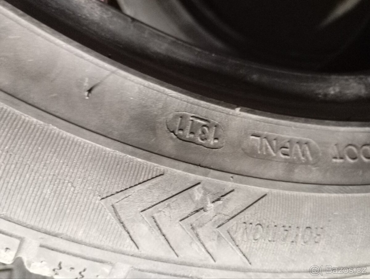 225/50 r17 zimni - 6